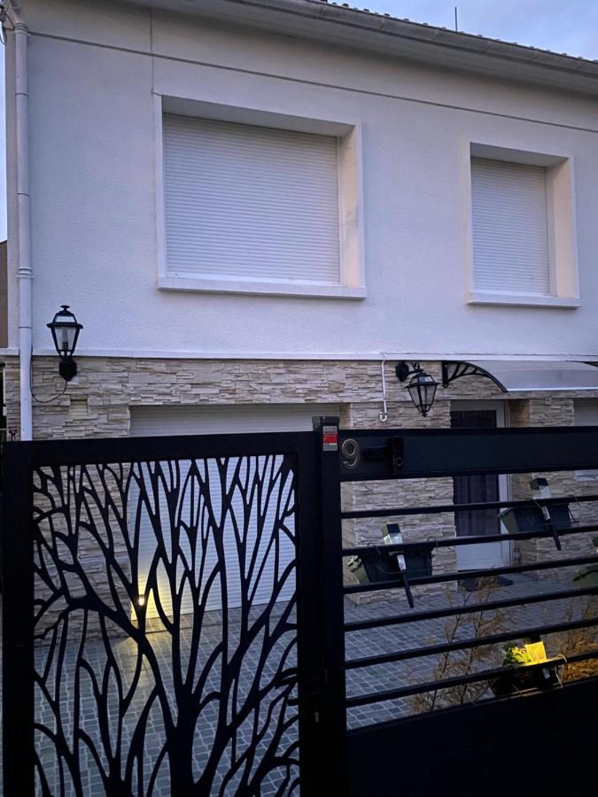 Chambre d'hôtes dans une maison Argenteuil Exterior foto